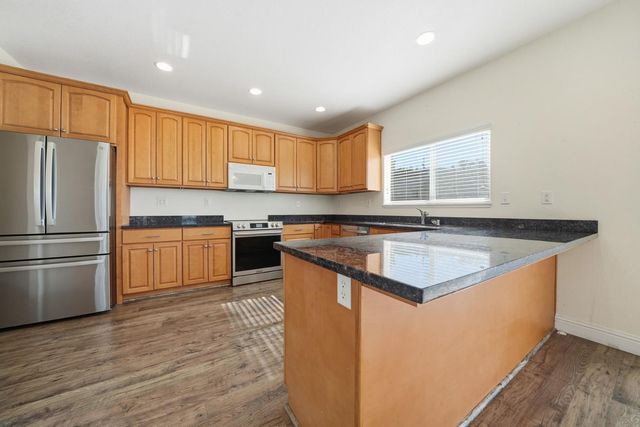 3479 Hanley Dr, Valley Springs, CA 95252