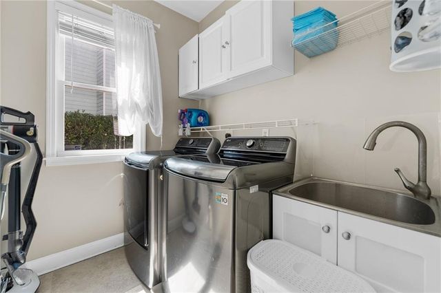 313 Ambrose Creek Drive, Buford, GA 30518