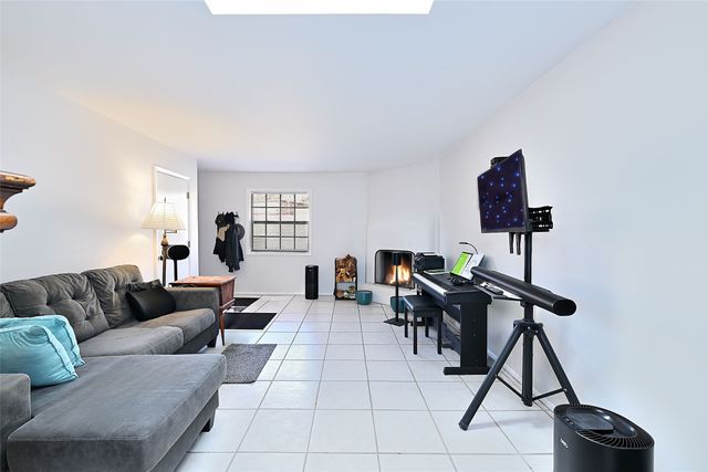 516 Hillside Avenue, Santa Fe, NM 87501