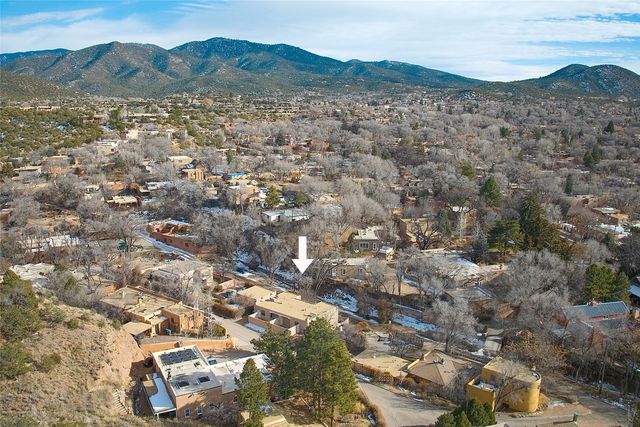 516 Hillside Avenue, Santa Fe, NM 87501