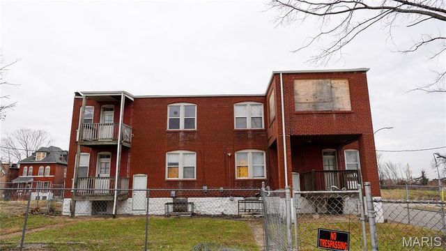 3103 N Taylor Avenue, St Louis, MO 63115