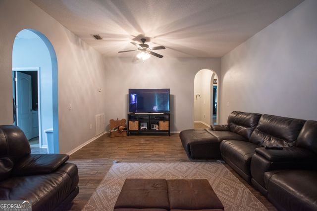 151 Pine Bluff Boulevard W, Kingsland, GA 31548