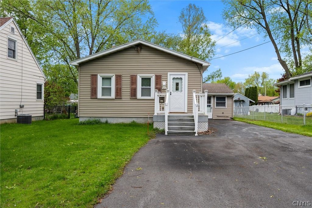 416 Richfield Boulevard, Salina, NY 13211