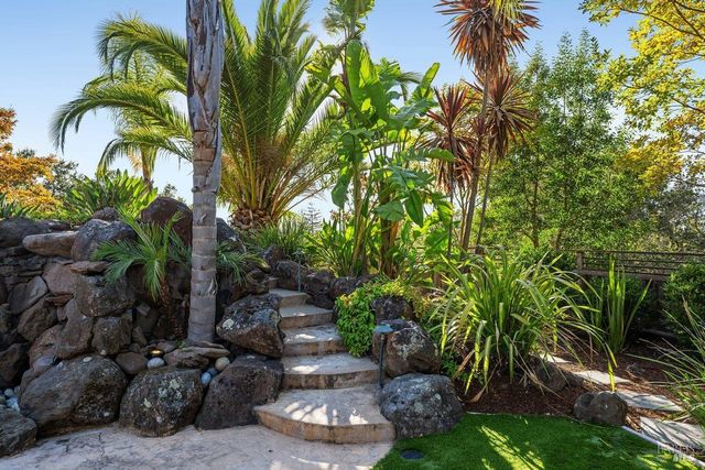 220 Deer Park Ave, San Rafael, CA 94901