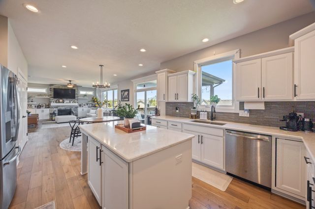3645 NW 165th Street, Clive, IA 50325
