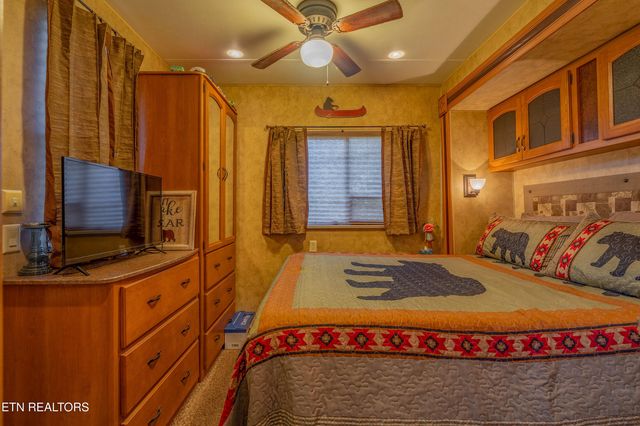 4229 E Parkway, Gatlinburg, TN 37738