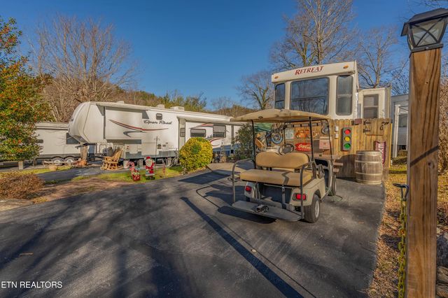 4229 E Parkway, Gatlinburg, TN 37738