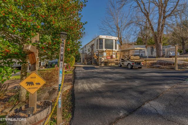 4229 E Parkway, Gatlinburg, TN 37738