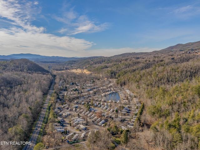 4229 E Parkway, Gatlinburg, TN 37738