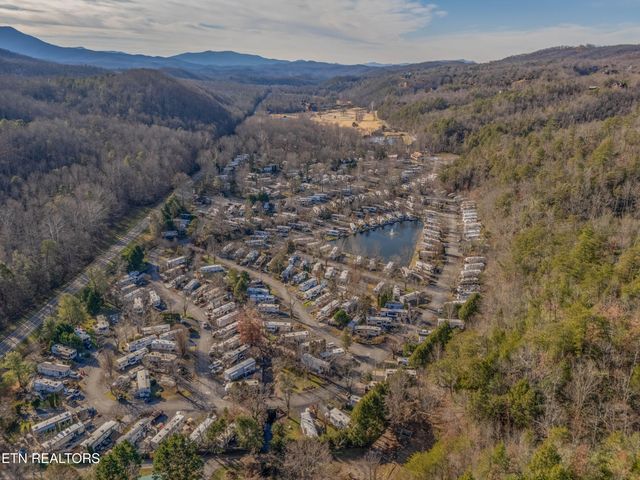 4229 E Parkway, Gatlinburg, TN 37738