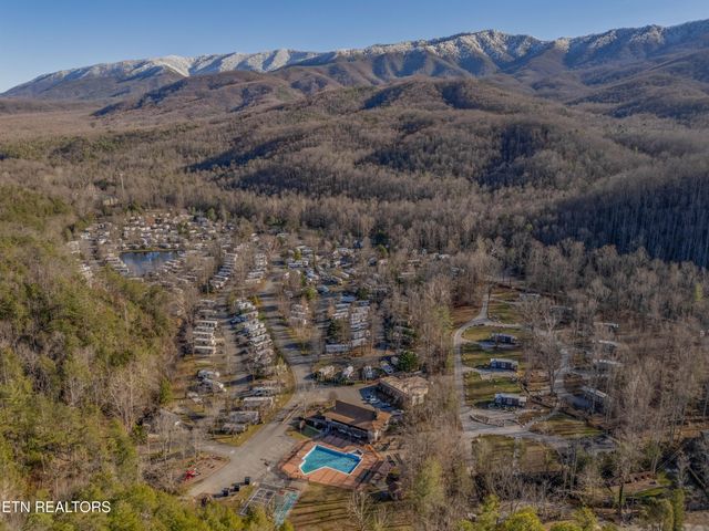 4229 E Parkway, Gatlinburg, TN 37738