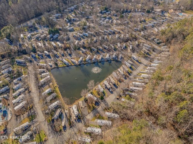 4229 E Parkway, Gatlinburg, TN 37738