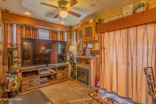 4229 E Parkway, Gatlinburg, TN 37738