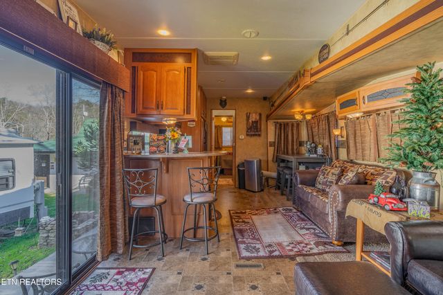 4229 E Parkway, Gatlinburg, TN 37738