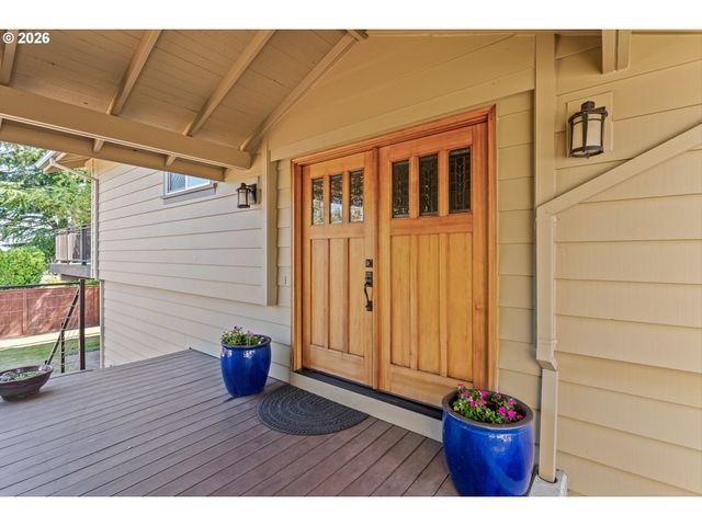 13921 Ne SISKIYOU Ct, Portland, OR 97230