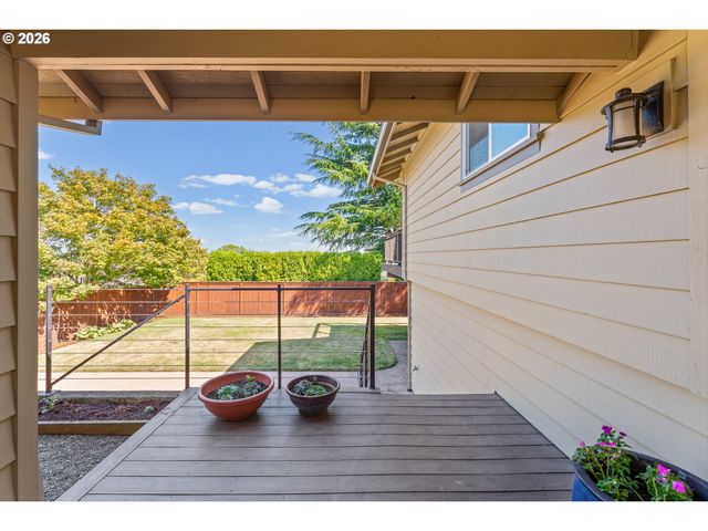 13921 Ne SISKIYOU Ct, Portland, OR 97230