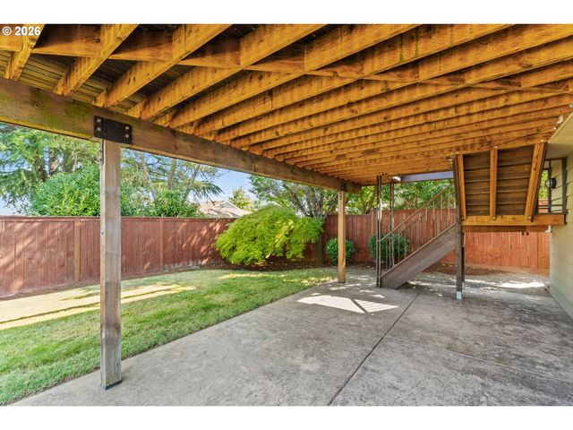 13921 Ne SISKIYOU Ct, Portland, OR 97230