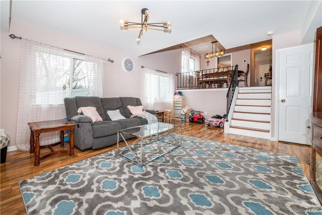 25 Barker Street 611, Mount Kisco, NY 10549