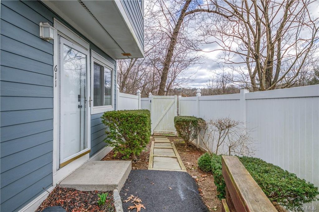 25 Barker Street 611, Mount Kisco, NY 10549