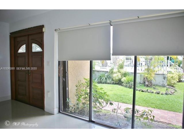 1990 Brickell Ave O, Miami, FL 33129