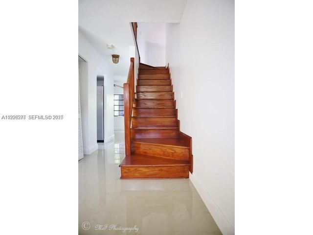 1990 Brickell Ave O, Miami, FL 33129