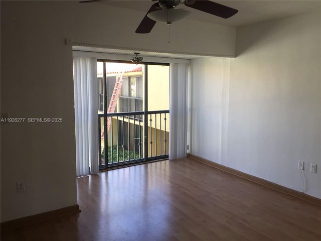 1990 Brickell Ave O, Miami, FL 33129