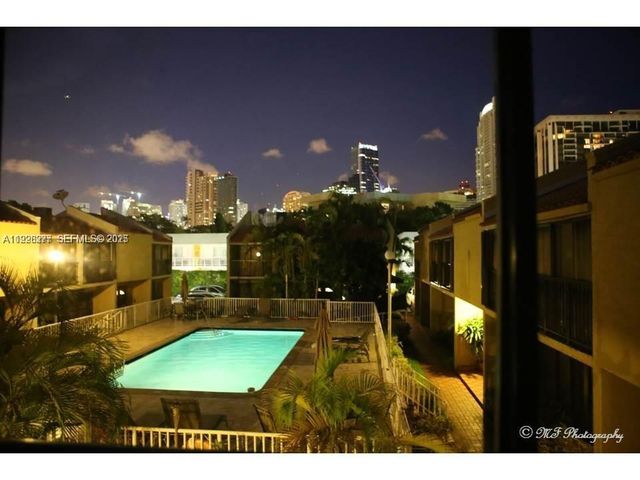 1990 Brickell Ave O, Miami, FL 33129