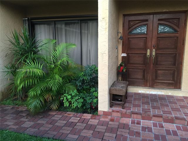 1990 Brickell Ave O, Miami, FL 33129