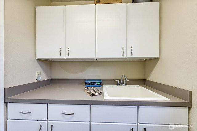 1922 W 7th Street, Port Angeles, WA 98363