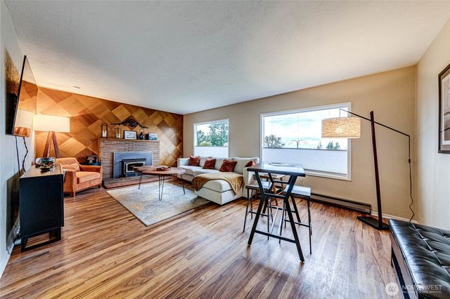 1922 W 7th Street, Port Angeles, WA 98363