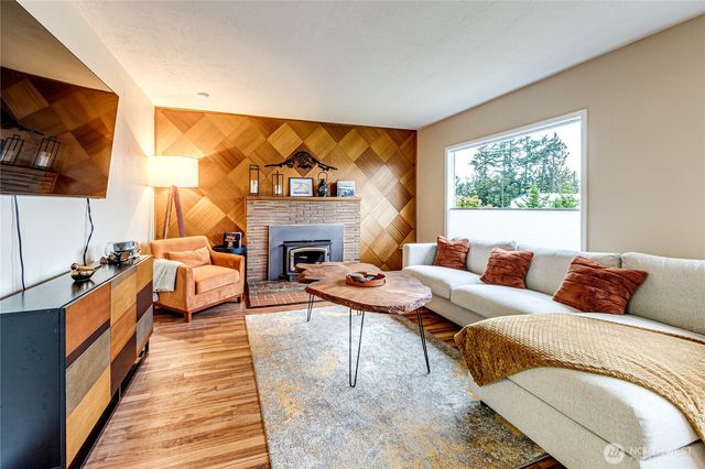 1922 W 7th Street, Port Angeles, WA 98363