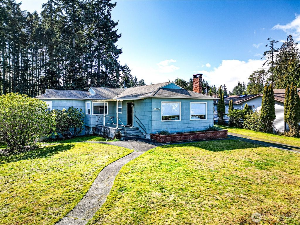 1922 W 7th Street, Port Angeles, WA 98363