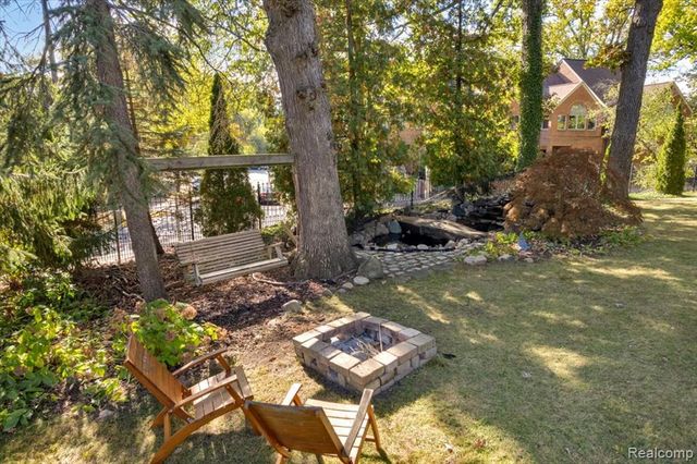 532 Brookside Avenue, Birmingham, MI 48009