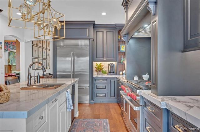 532 Brookside Avenue, Birmingham, MI 48009