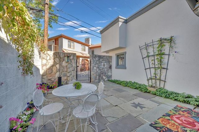 532 Brookside Avenue, Birmingham, MI 48009