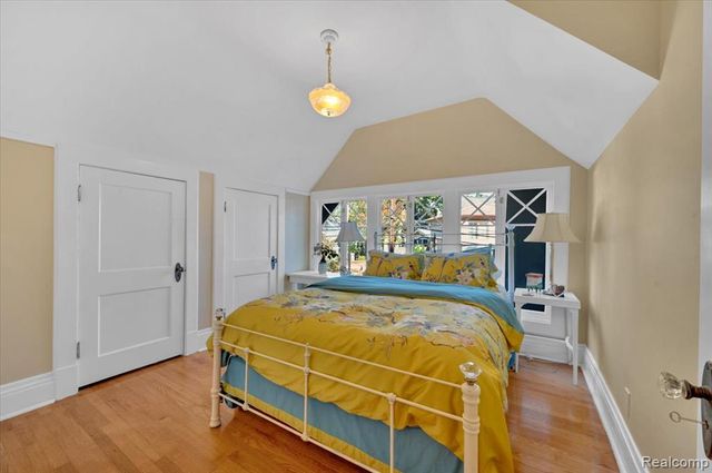 532 Brookside Avenue, Birmingham, MI 48009