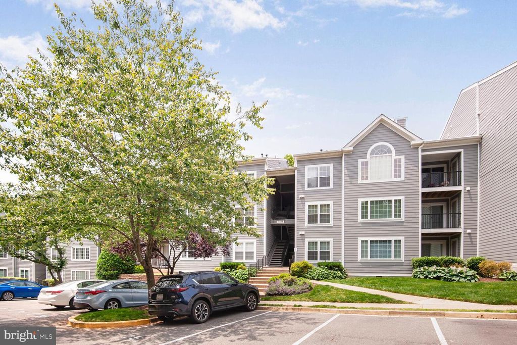 20406 SHORE HARBOUR DR #4-A, Germantown, MD 20874