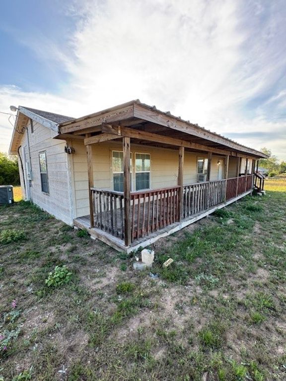 3227 Fm 673, Beeville, TX 78102