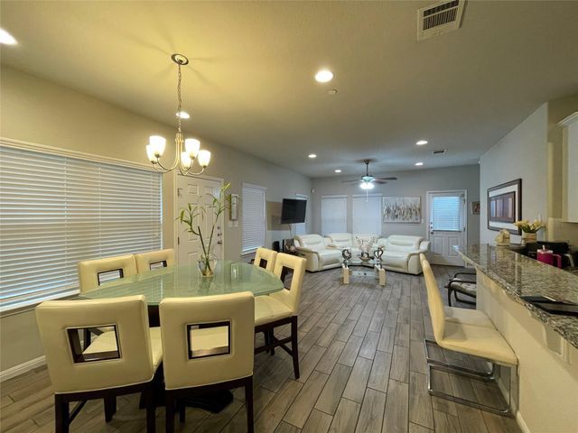 2304 S Lakeline BLVD 243, Cedar Park, TX 78613