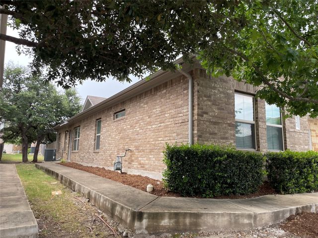2304 S Lakeline BLVD 243, Cedar Park, TX 78613