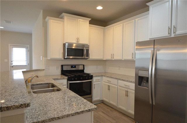 2304 S Lakeline BLVD 243, Cedar Park, TX 78613