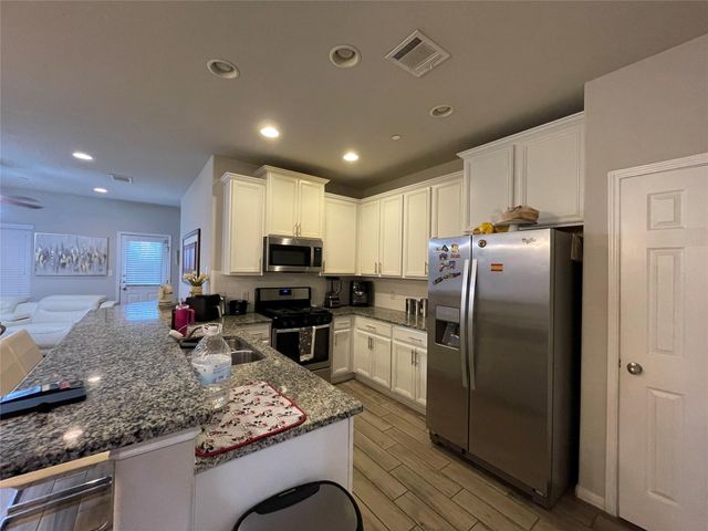 2304 S Lakeline BLVD 243, Cedar Park, TX 78613