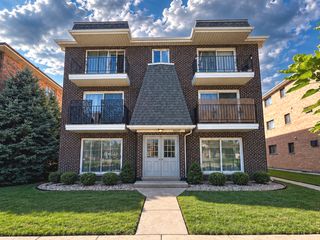 6119 Marshall Avenue 3E, Chicago Ridge, IL 60415