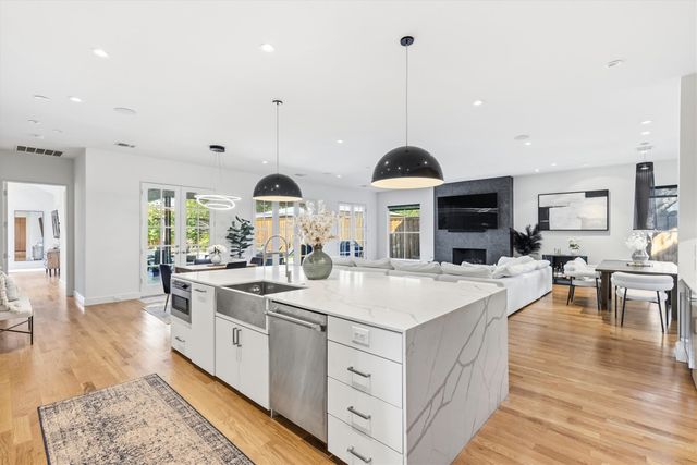3867 Van Ness Lane, Dallas, TX 75220