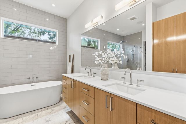 3867 Van Ness Lane, Dallas, TX 75220
