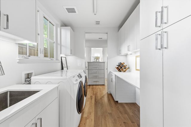 3867 Van Ness Lane, Dallas, TX 75220
