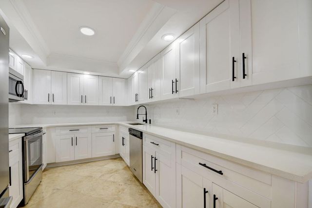 3250 S Ocean Boulevard 207s, Palm Beach, FL 33480