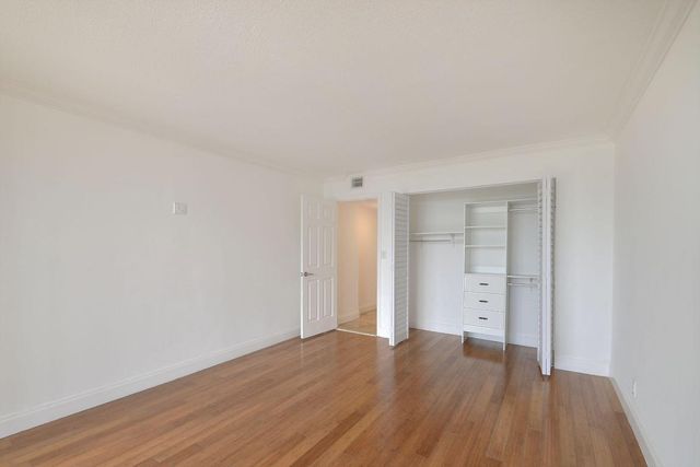 3250 S Ocean Boulevard 207s, Palm Beach, FL 33480