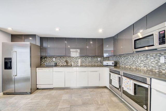 3250 S Ocean Boulevard 207s, Palm Beach, FL 33480