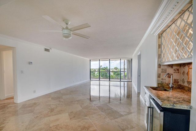 3250 S Ocean Boulevard 207s, Palm Beach, FL 33480